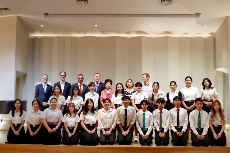 บี.กริม แจกรางวัลทุน "Herbert Link" แก่นิสิต นักศึกษา 19 คน จาก 9 มหาวิทยาลัย ในงานมอบรางวัลเรียนดีแก่นิสิต/นักศึกษาที่เรียนเอก เยอรมัน พ.ศ. 2566