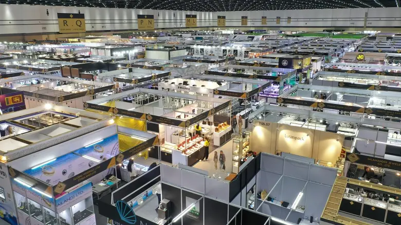 "บางกอกเจมส์" ครั้งที่ 68 ประสบความสำเร็จเกินเป้า ยอดผู้ชมงานล้น เพิ่มกว่าปีก่อนร้อยละ 44 มูลค่าการสั่งซื้อทะลุ 3,300 ล้านบาท