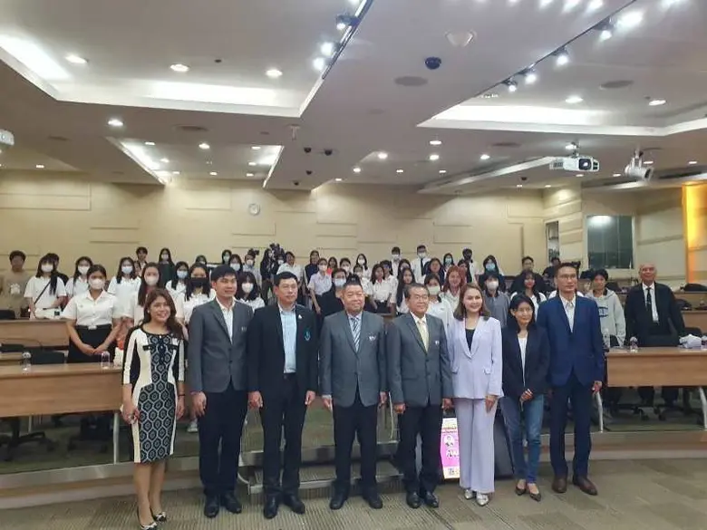 Law Forum Series (53 ปีศรีปทุม) เปิดเสวนาวิชาการ "เริ่มธุรกิจอย่างไรไม่ละเมิด กฎหมายทรัพย์สินทางปัญญามีคำตอบ" โดยผู้เชี่ยวชาญหลากหลายสาขาวิชาชีพ