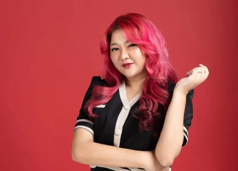 ไม่อยากว้าวุ่น! ต้องไม่พลาดสีมงคลเสริมดวงความรัก จาก Tinder