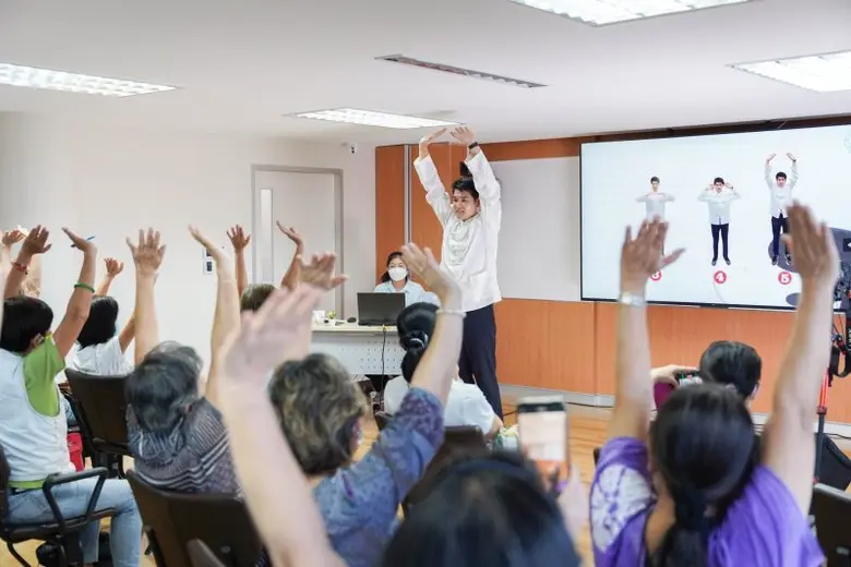 คลินิกการแพทย์แผนจีนหัวเฉียว จัดเสวนาภาษาหมอจีน หัวข้อ "กายบริหาร ต้าน Office Syndrome"