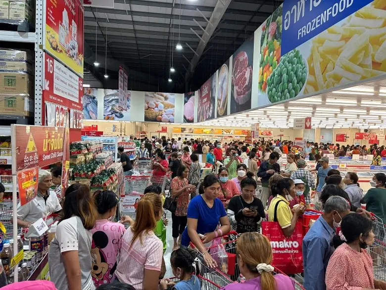 แม็คโคร เวียงสระ เปิดแล้ว ลูกค้าตอบรับดีอย่างล้นหลาม