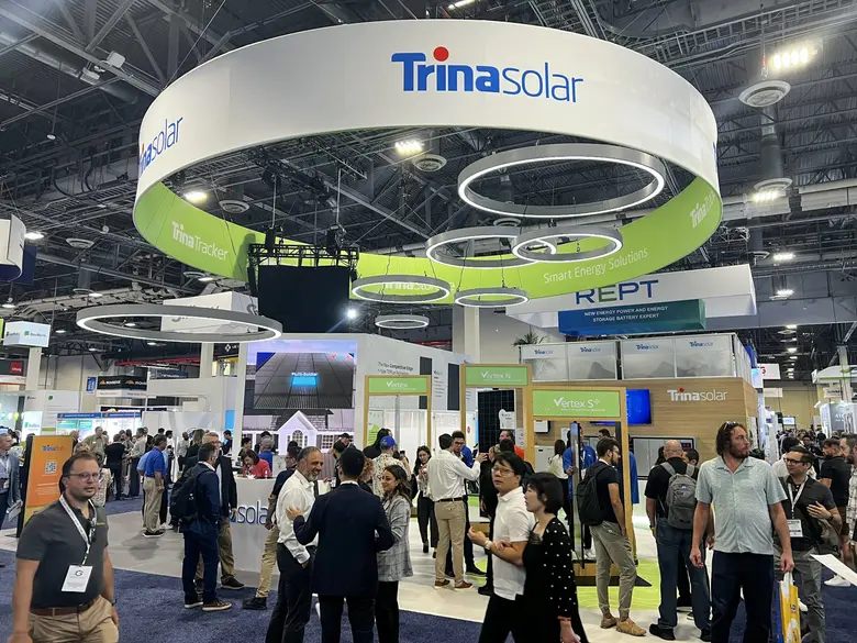 ทรินา โซลาร์ (Trina Solar) นำเสนอผลิตภัณฑ...