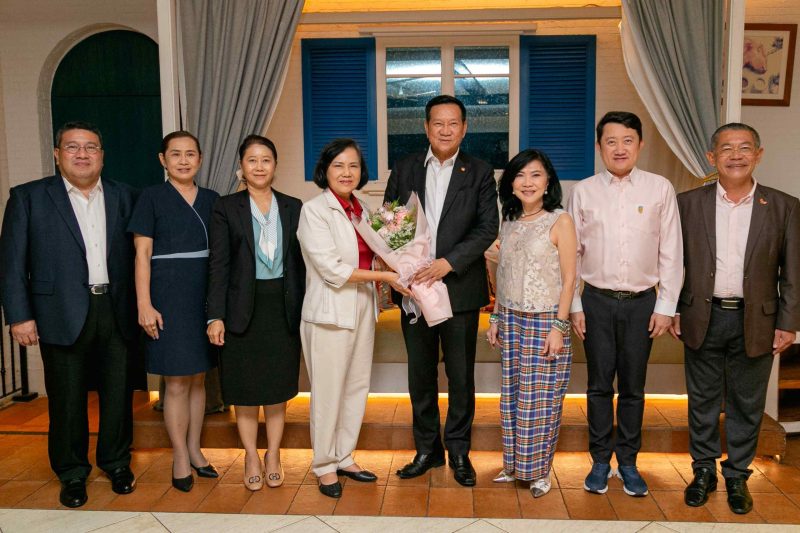 โฆสิต สุวินิจจิต (ที่ 4 จากขวา) ที่ปรึกษา...