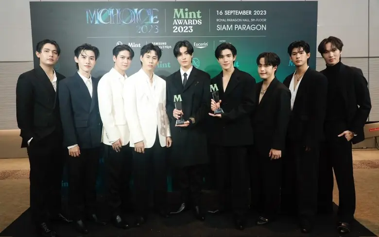 กระแสความฮอตพุ่งปรี๊ดจริงๆ สำหรับนักแสดงว...