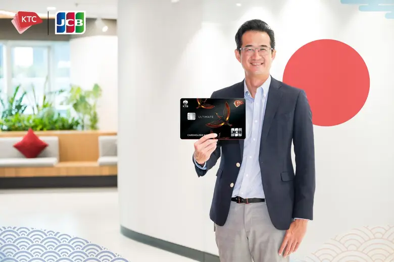 นายธศพงษ์ รังควร ผู้บริหารสูงสูดฝ่ายการตล...