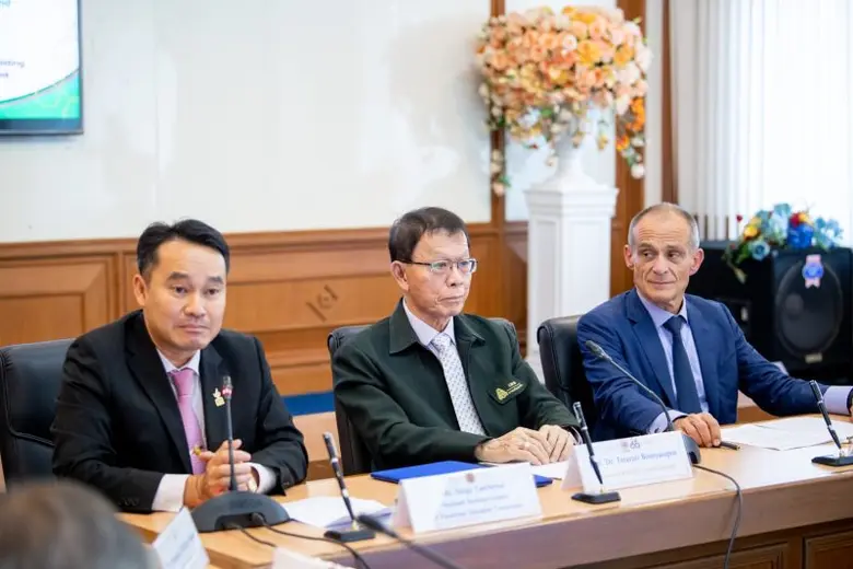 ศ.ดร.ธีรวุฒิ บุณยโสภณ นายกสภามหาวิทยาลัยเ...