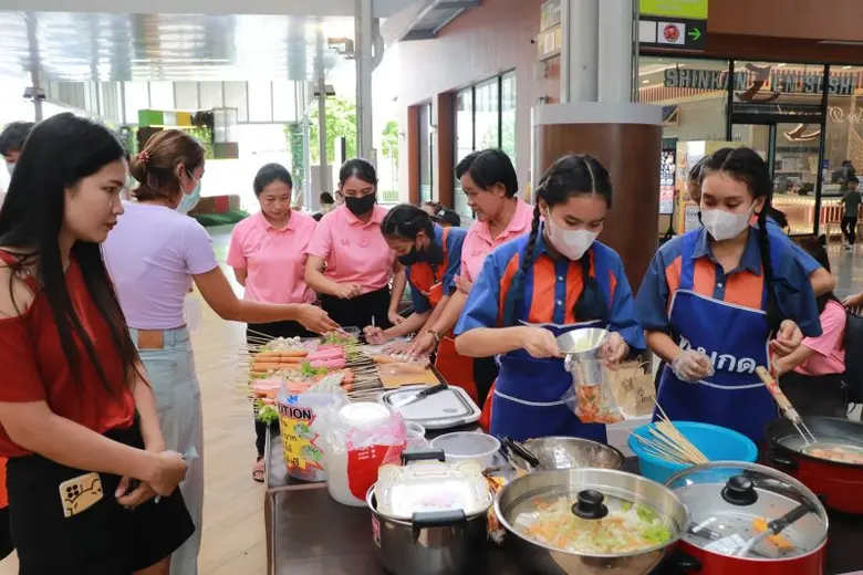 ต้อนรับพ่อค้า แม่ขายรุ่นเยาว์ ร่วมฝึกการหารายได้เสริมในงาน "ตลาดนัดวัยเรียนปี 2 " ที่ เดอะไนน์ เซ็นเตอร์ ติวานนท์