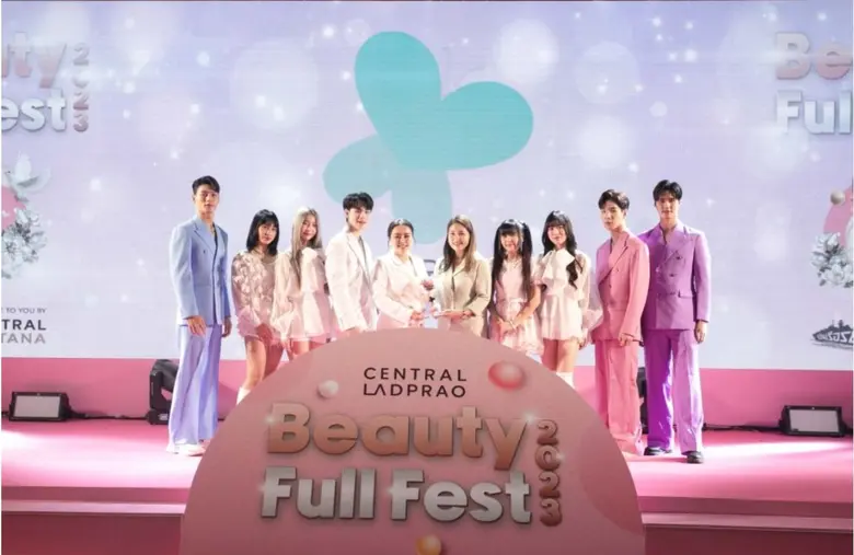 นายแพทย์ระวีวัฒน์ มาศฉมาดล ประธานเจ้าหน้า...