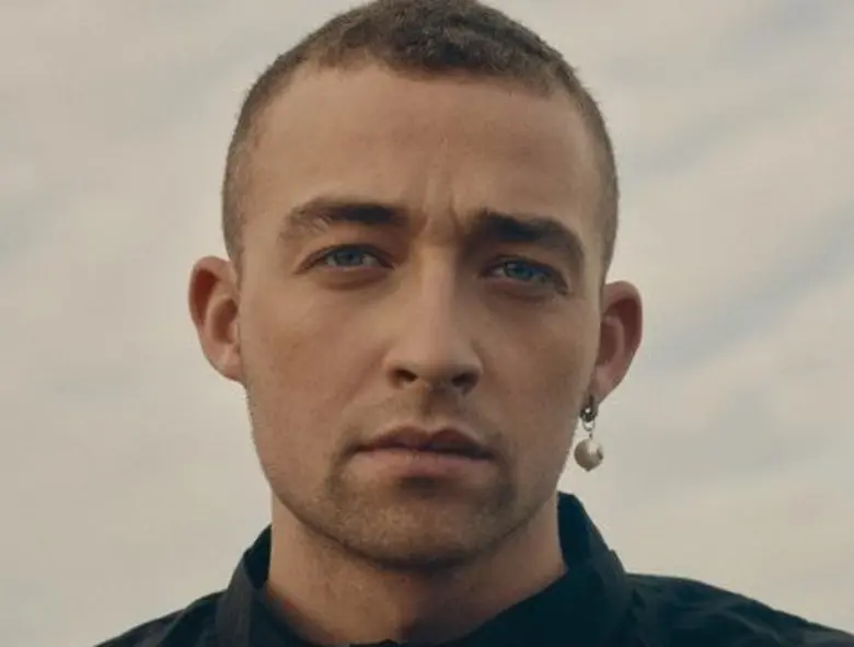 "Maximillian" ศิลปินหนุ่มสุดฮอตจากเดนมาร์...