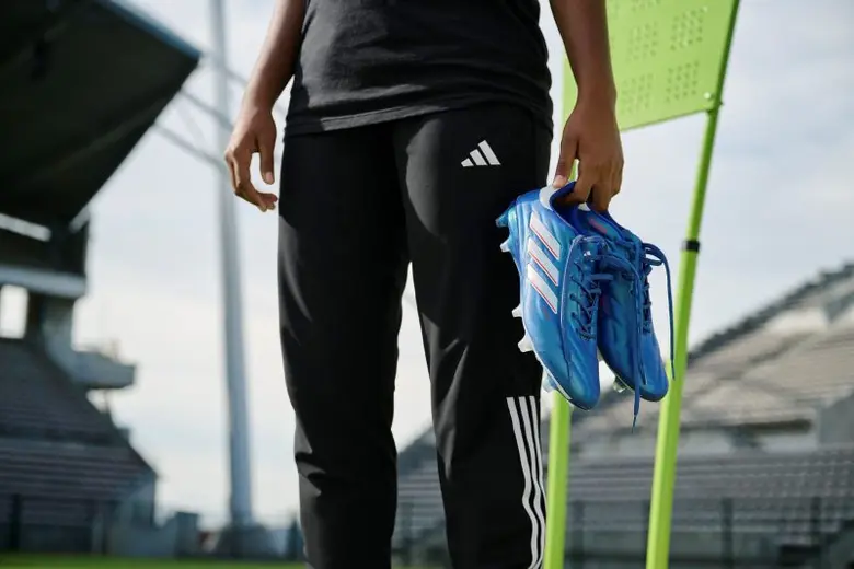 อาดิดาสได้เปิดตัวรองเท้าฟุตบอล COPA PURE ...