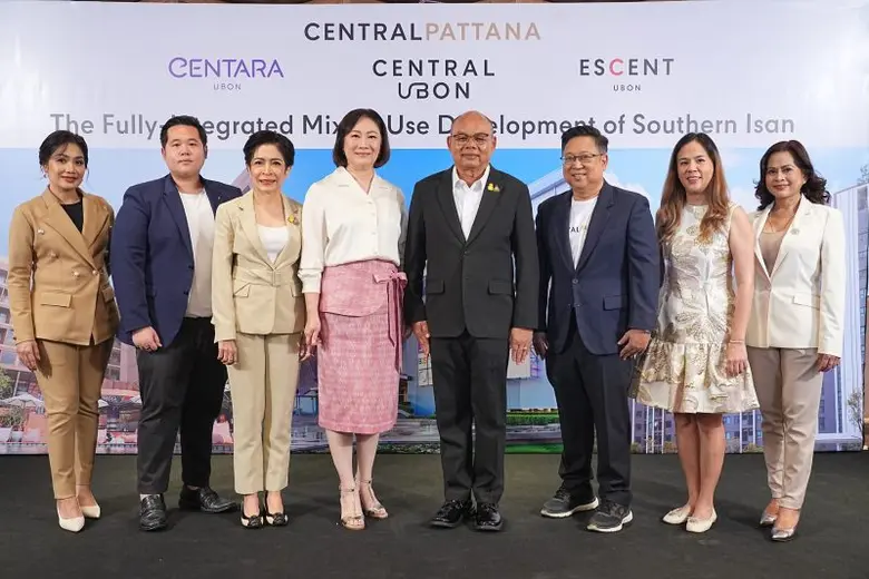 สมเพชร สร้อยสระคู พร้อม สุรางค์ จิรัฐิติก...
