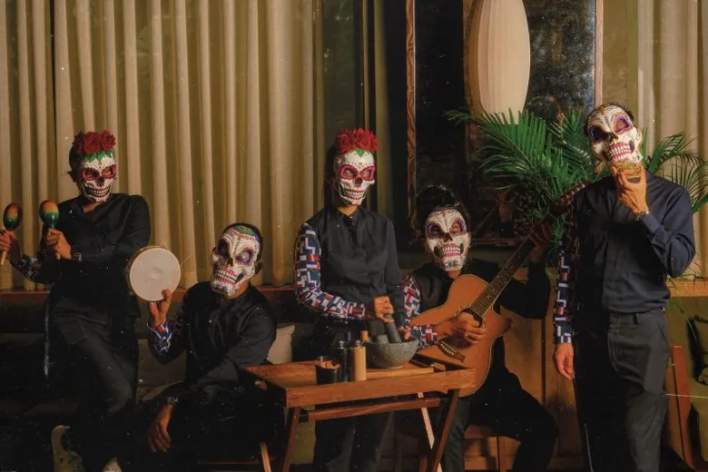The Party Never Dies! Guilty Bangkok Celebrates 'D?a de los Muertos'