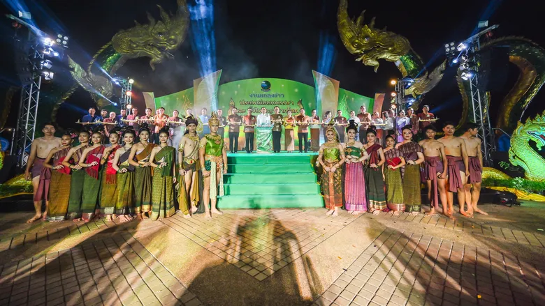"15 ค่ำเดือน 11" หนองคายพร้อมต้อนรับนักท่องเที่ยวเทศกาลออกพรรษา ย้อนรอยวัฒนธรรม ชมความมหัศจรรย์บั้งไฟพญานาคโลก 1 เดียวเท่านั้น!