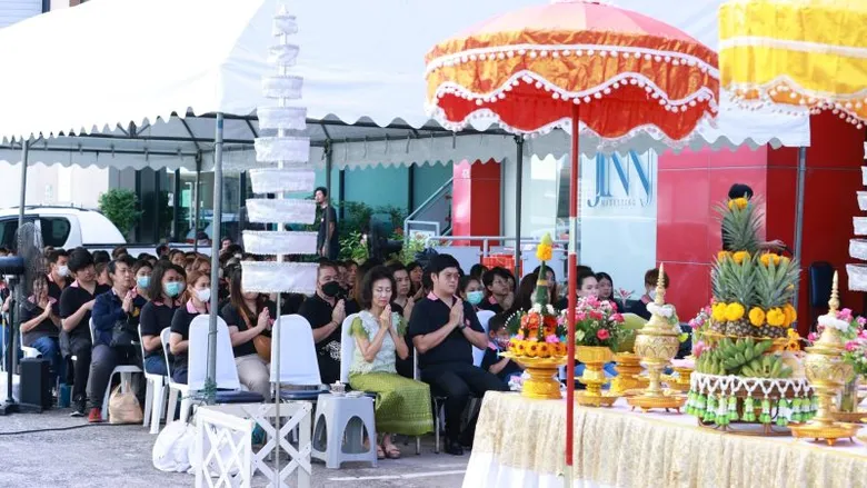 "พีไฟว์กรุ๊ป" จัดพิธีบวงสรวงน้อมรำลึกเนื่องในวันปิยมหาราช