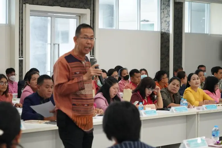อธิบดี พช. มอบแนวทางการขับเคลื่อนการทำงานแก่เจ้าหน้าที่ พช. บุรีรัมย์