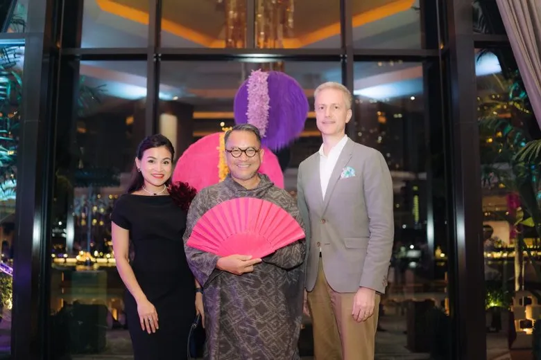 งานศิลปะชุดใหม่ที่กำลังเบ่งบานที่เพนนินซูลา กรุงเทพฯ เพื่อเฉลิมฉลองดอกไม้และเหล่าชุมชนที่มีชีวิตชีวาของกรุงเทพฯ