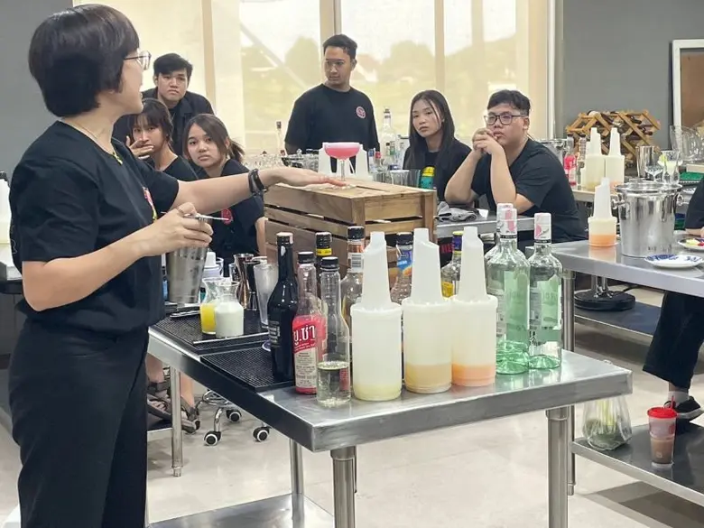 ก้าวแรกสู่การเป็นบาร์เทนเดอร์มืออาชีพ กับกิจกรรม "The First Step To Be Bartender 2023