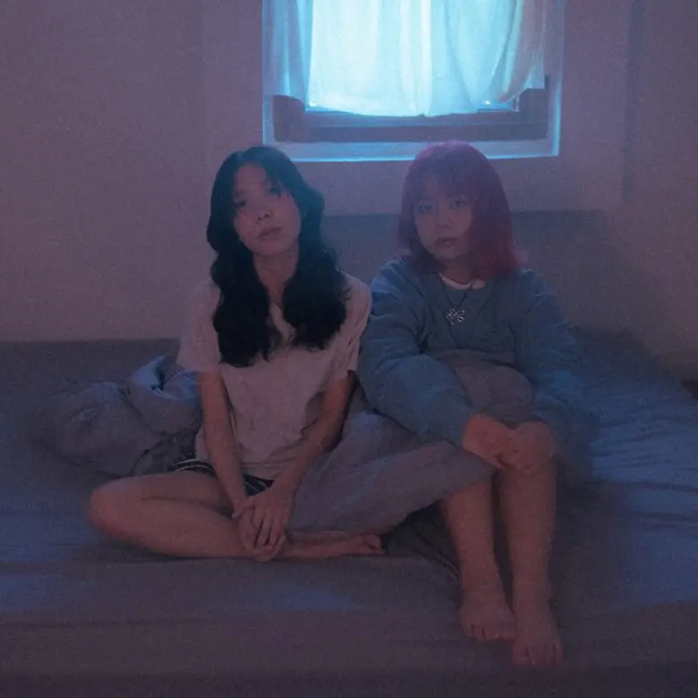 "LANDOKMAI" (ลานดอกไม้) สองสาวศิลปินสไตล์...