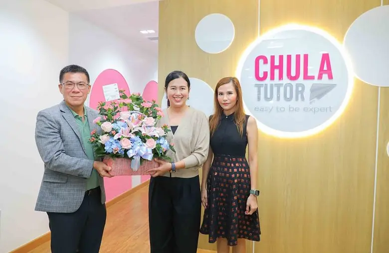 ศูนย์การค้าเอ็ม บี เค เซ็นเตอร์ นำโดย นาย...