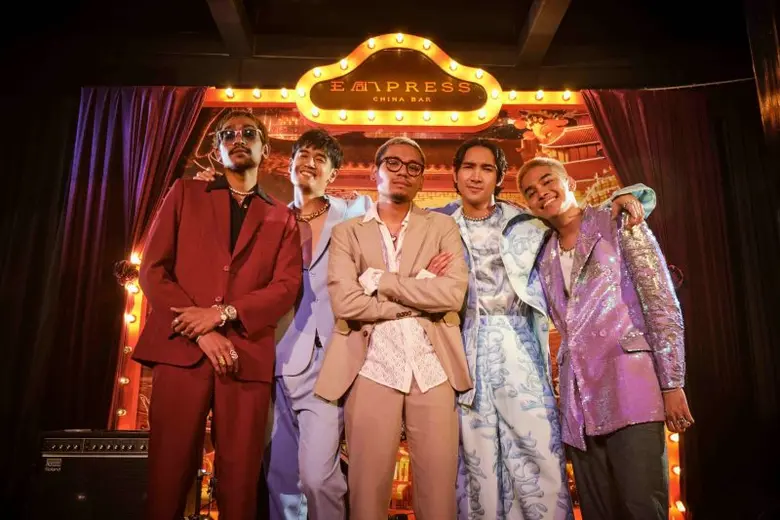 หลังแจ้งเกิดในวงการเพลงบ้านเราด้วย "Galax...