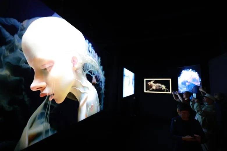 Digital Canvas Unleashed: 0010X0010 and Samsung Redefine Art