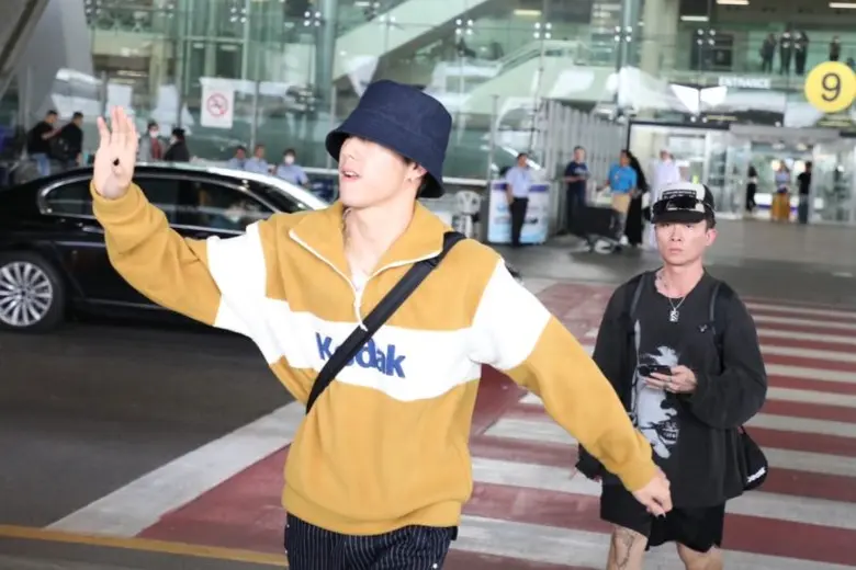 "มาร์ค ต้วน" ทำสนามบินแตกอีกแล้ว เหล่าอาก...