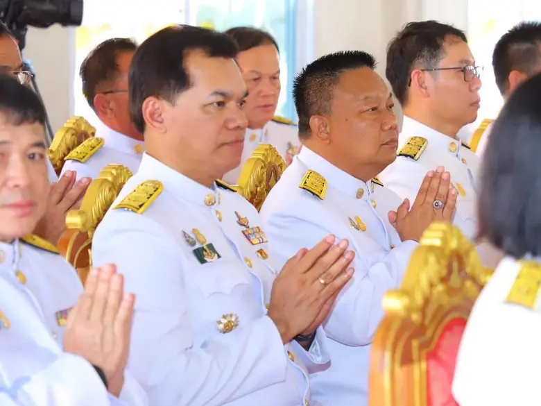 สสก.2 จ.ราชบุรี ร่วมพิธีถวายผ้าพระกฐินพระราชทานของกรมส่งเสริมการเกษตร ประจำปี 2566