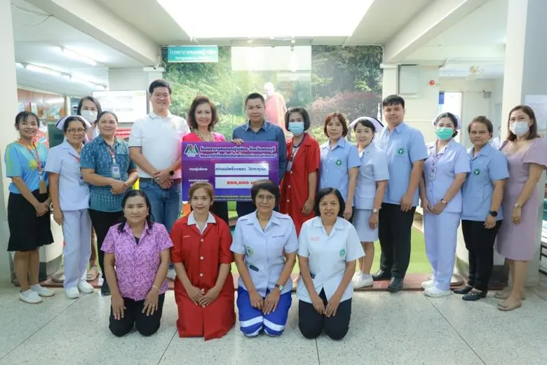 คุณพริ้งเพรา โตกะคุณะ ประธานกรรมการอาวุโส...