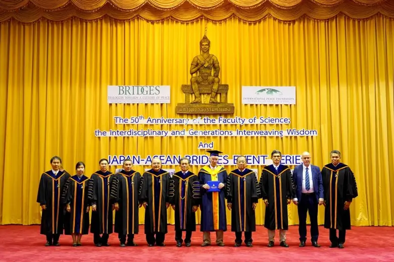มหาวิทยาลัยรามคำแหง มอบปริญญาปรัชญาดุษฎีบัณฑิตกิตติมศักดิ์ สาขาวิชาเคมี แก่ Prof. Dr.Sir Richard John Roberts นักวิทยาศาสตร์รางวัลโนเบล