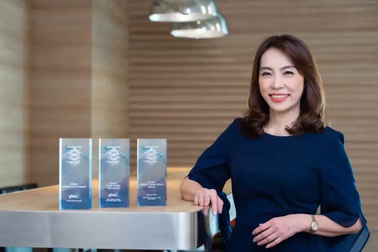 แอมเวย์คว้า 3 รางวัลความงาม คุณวาณีรัตน์ ...