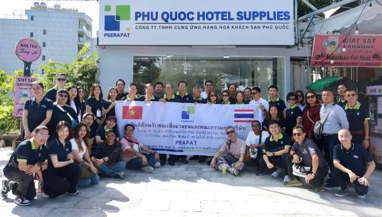 นายบวร วงศ์สินอุดม ประธานกรรมการ นายสืบพง...
