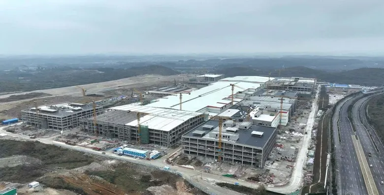 Guian Accelerates High-quality Development with a Focus on "Two Leading Industries and Two Specialty Industries"