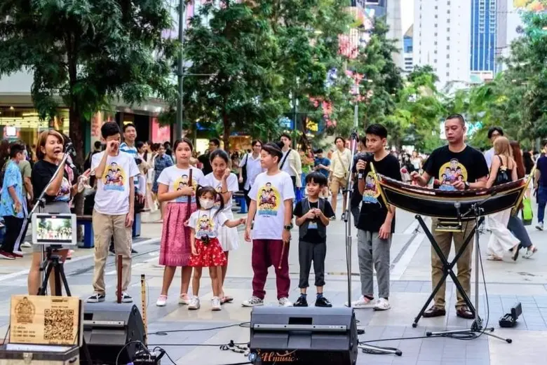 Siam Square " Celebrating Loykrathong Festival 2023 " ลอยกระทงแบบไทย ไทย ครั้งแรกใจกลางสยามสแควร์