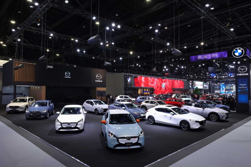 บูธมาสด้าสุดคึกคักประชาชนหลั่งไหลชม Mazda6 รุ่นพิเศษ พร้อมสัมผัสรถยนต์มาสด้าครบทุกรุ่นรับโปรโมชั่นสุดคุ้มส่งท้ายปี