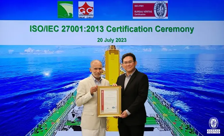 คุณสุเมธ หุตินทรวงศ์ ผู้จัดการฝ่ายการพาณิ...