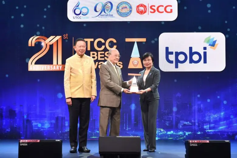 คุณชมัยพร เอื้อไพโรจน์กิจ ประธานเจ้าหน้าท...