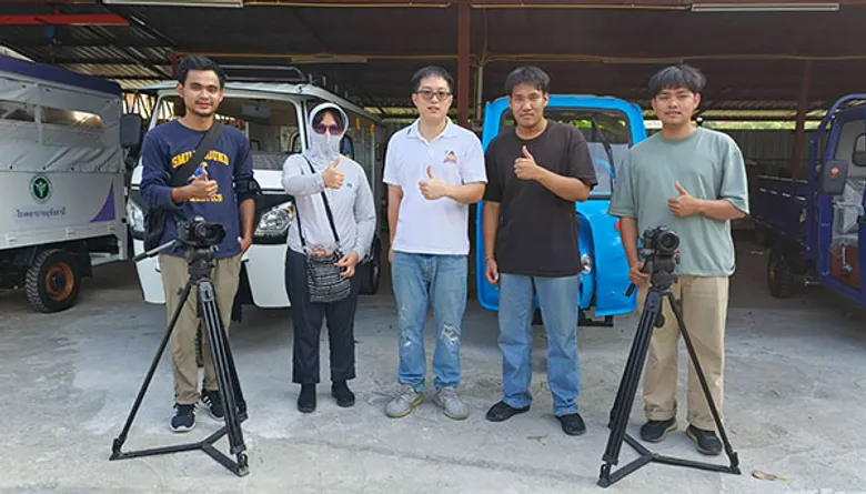 ซูโมต้า ให้การต้อนรับรายการ "กระจกหกด้าน"