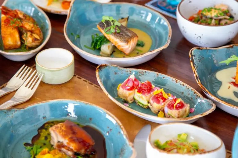 ความอร่อยที่คุณเลือกได้ในสไตล์เมนูสเปน กับเมนูอิ่มไม่อั้นมื้อกลางวันทุกวันเสาร์และวันอาทิตย์ ณ ห้องอาหารอูโนมาส โรงแรมเซ็นทาราแกรนด์ฯ เซ็นทรัลเวิลด์