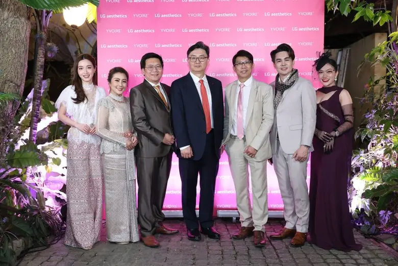นายบัม ซอก วู กรรมการผู้จัดการ พร้อมด้วย ...