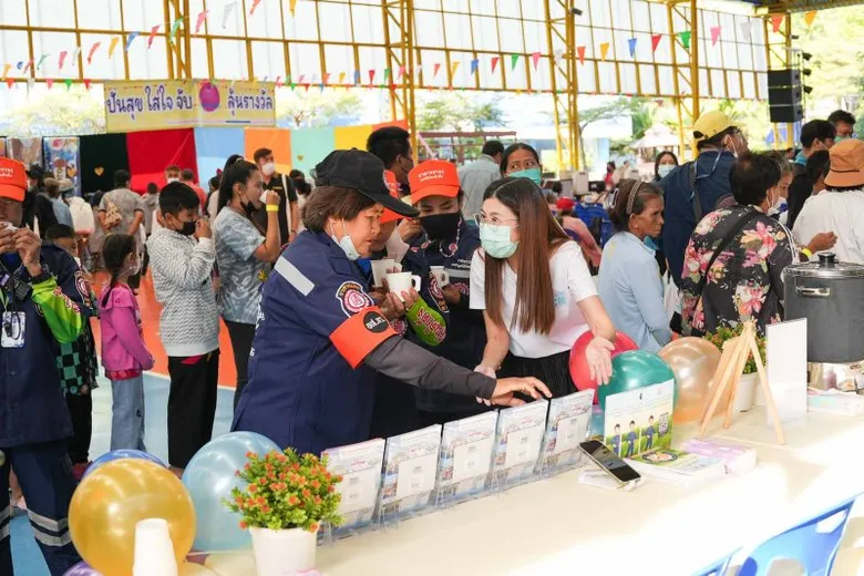 คลินิกการแพทย์แผนจีนหัวเฉียว ร่วมงาน คาราวานป่อเต็กตึ๊ง ปันความสุข ให้ชุมชน ครั้งที่ 4