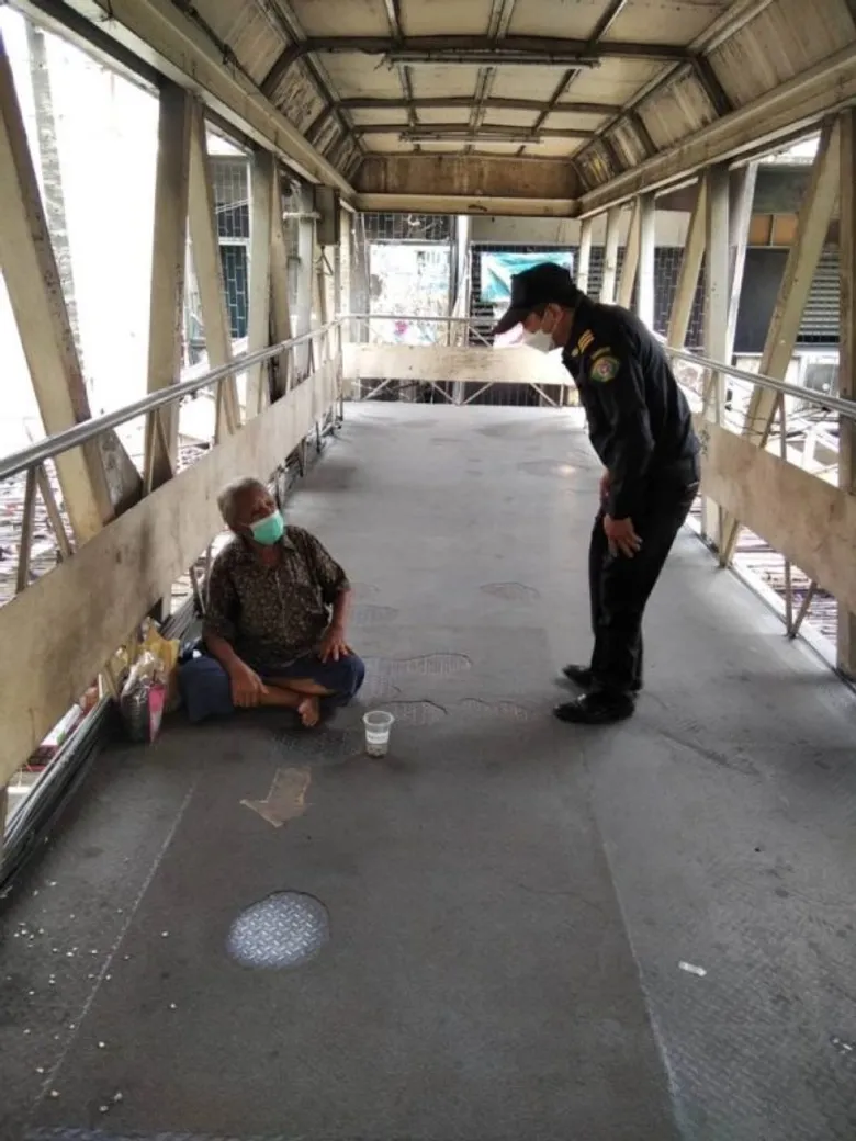กทม.ร่วมสำรวจ-ช่วยเหลือเด็กและครอบครัวแก้ปัญหาเด็กเช็ดกระจก-ขายของริมถนน