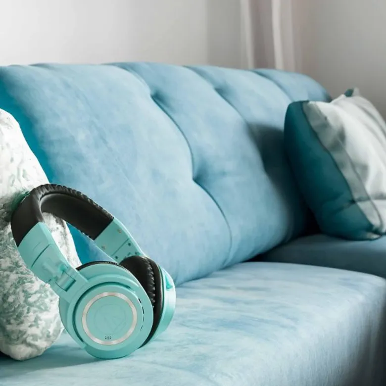 อาร์ทีบีฯ เปิดตัวหูฟัง ATH-M50xBT Ice Blue และ ATH-M50x Ice Blue คอลเลคชั่นใหม่ ประจำปี 2023 จากแบรนด์ Audio Technica ที่มาในลุคเรียบหรูด้วยสีเขียวมิ้นท์สดใสตัดกับสีดำได้อย่างลงตัว