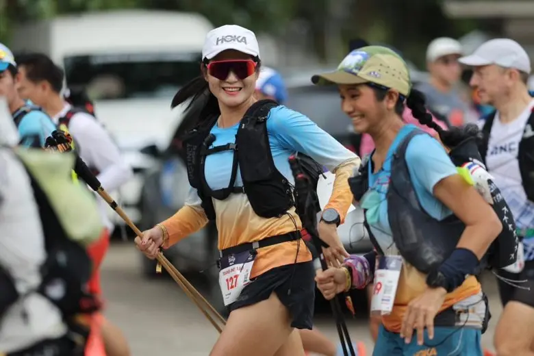 โฮก้า (HOKA) แบรนด์รองเท้าวิ่งและเสื้อผ้า...