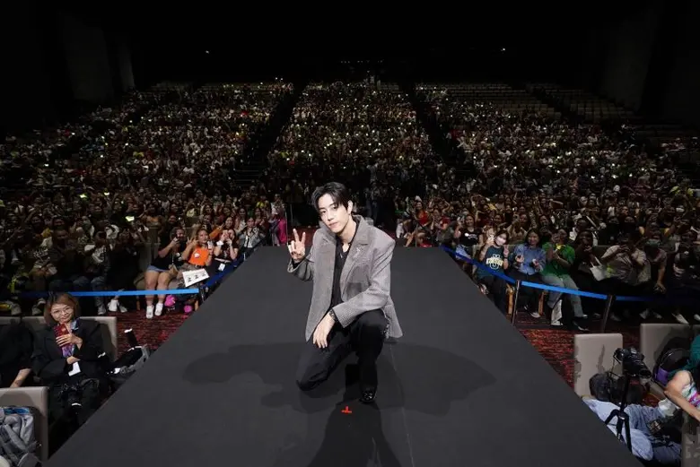 "มาร์ค ต้วน" ร่วมวินาทีประวัติศาสตร์อีกครั้ง มอบความพิเศษสุดเอ็กซ์คลูซีฟ ในงาน "Amazing Thailand Countdown 2024" ที่ไอคอนสยาม