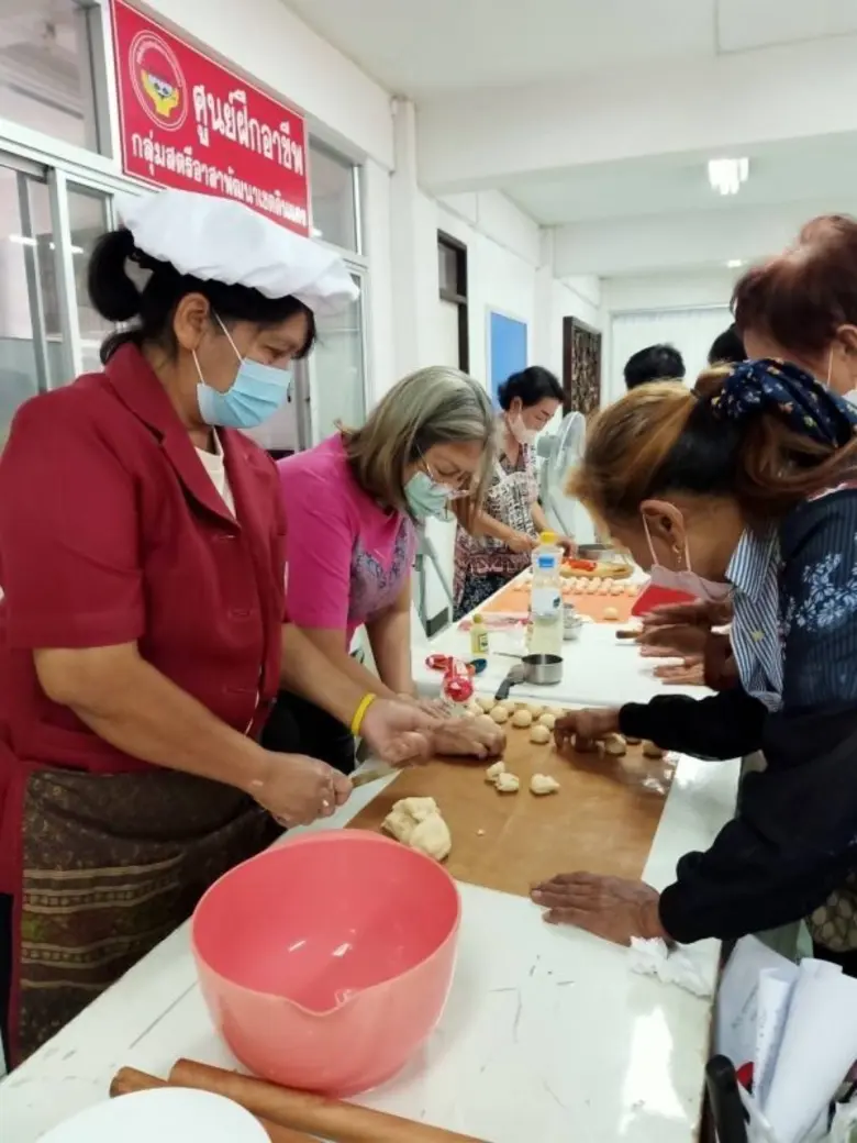 นางสาวสุขวิชญาณ์ นสมทรง ผู้อำนวยการเขตปทุ...