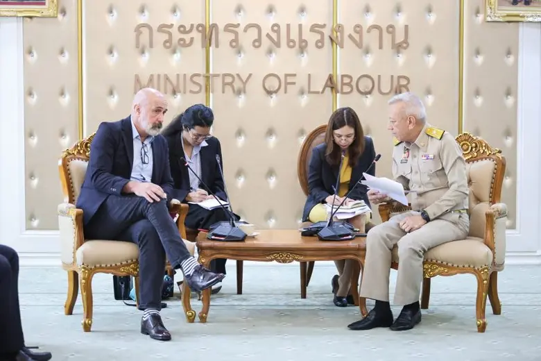 นายพิพัฒน์ รัชกิจประการ รัฐมนตรีว่าการกระ...