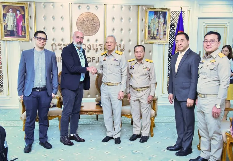 รมว.แรงงาน "พิพัฒน์"ต้อนรับ โซลิดาริตี้ เซ็นเตอร์ หารือร่วมปกป้องพัฒนาแรงงานไทย