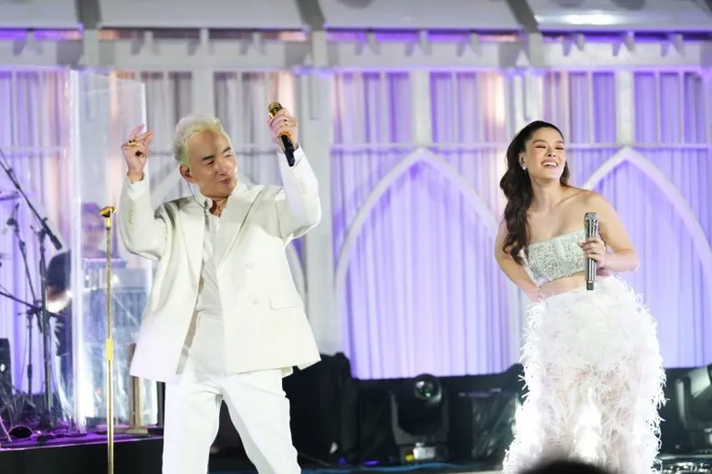เรนวูด กรุ๊ป ประเทศไทย จัดคอนเสิร์ตสุดยิ่งใหญ่ระดับโลก "The East Meets West Concert" ดึงนักร้องระดับตำนาน "Dana Winner" สร้างปรากฎการณ์สุดพิเศษร่วมกับศิลปินไทย