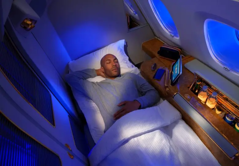 เอมิเรตส์เผยเคล็ดลับ 'fly better' เพื่อการเดินทางอย่างมีสุขภาพที่ดีในปี 2024